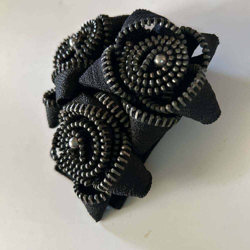 Goth Zipper Roses Brooch